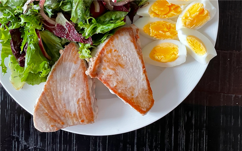 Fresh Tuna, Boiled Eggs, and Vinaigrette Salad